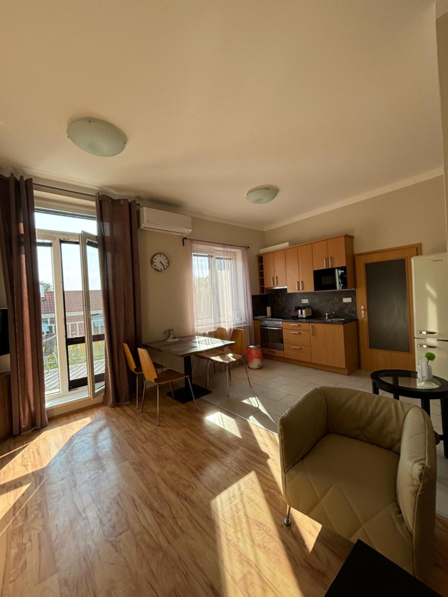Penzion Apartmany Resident Poděbrady Eksteriør billede