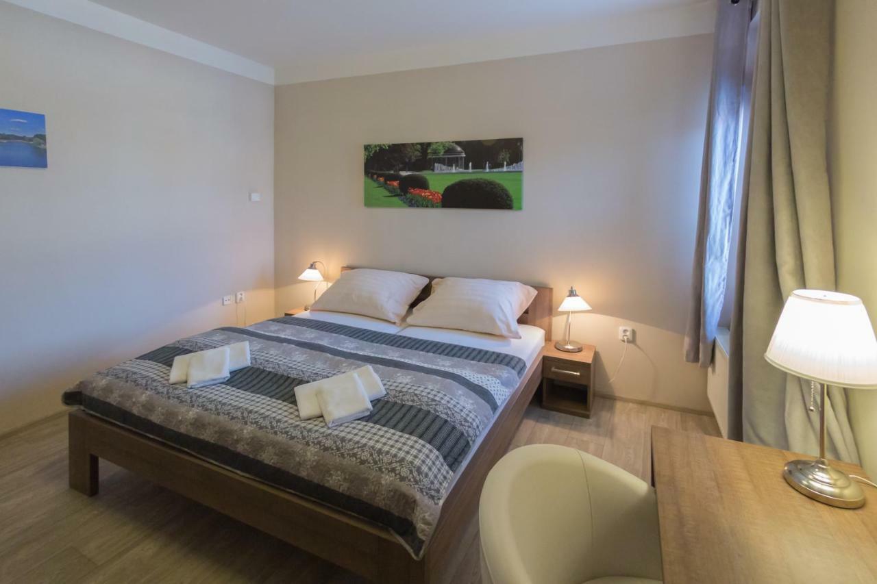 Penzion Apartmany Resident Poděbrady Eksteriør billede